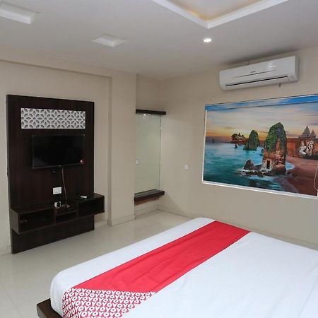 Hotel Oyo Flagship 43897 Redstone Gwalior Exterior foto