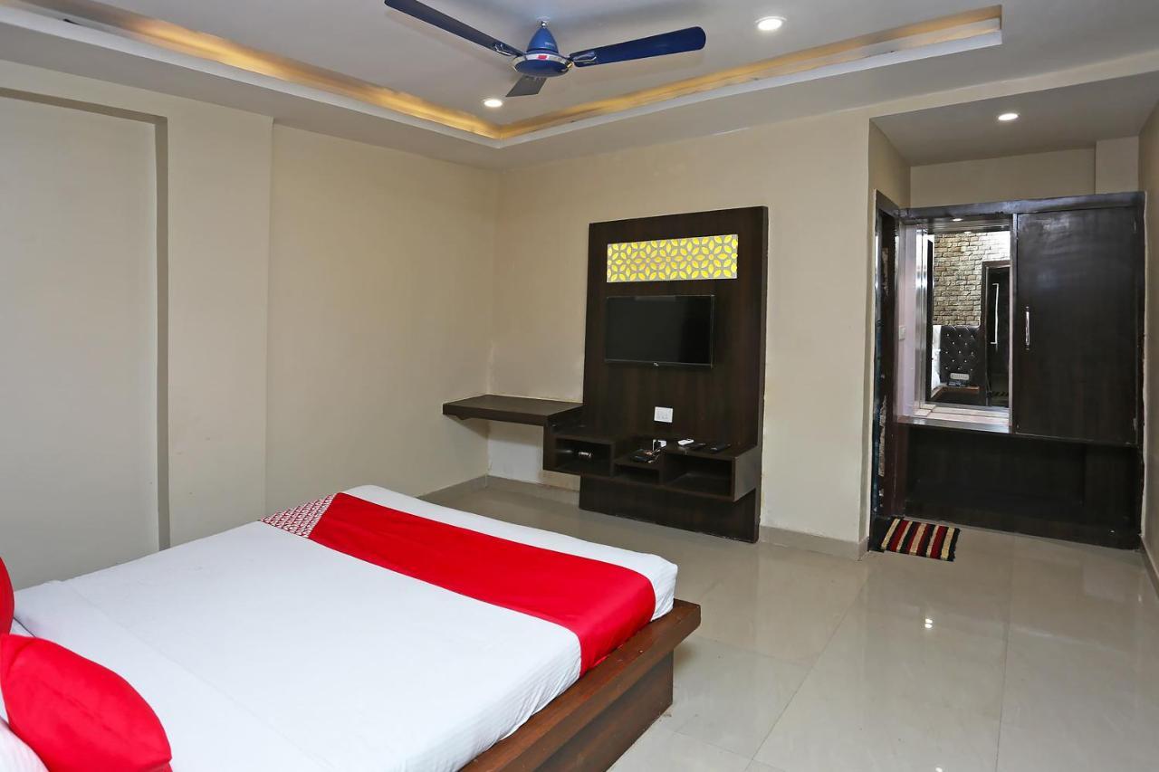 Hotel Oyo Flagship 43897 Redstone Gwalior Exterior foto