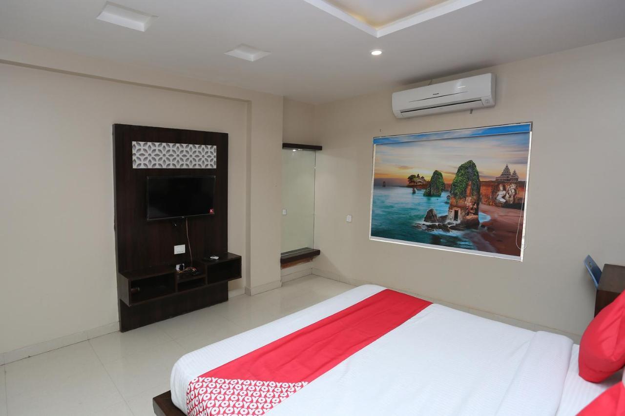 Hotel Oyo Flagship 43897 Redstone Gwalior Exterior foto