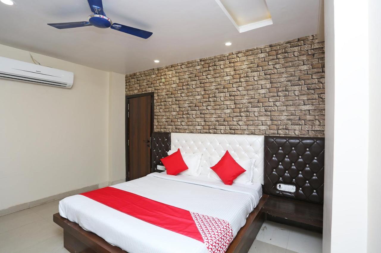 Hotel Oyo Flagship 43897 Redstone Gwalior Exterior foto