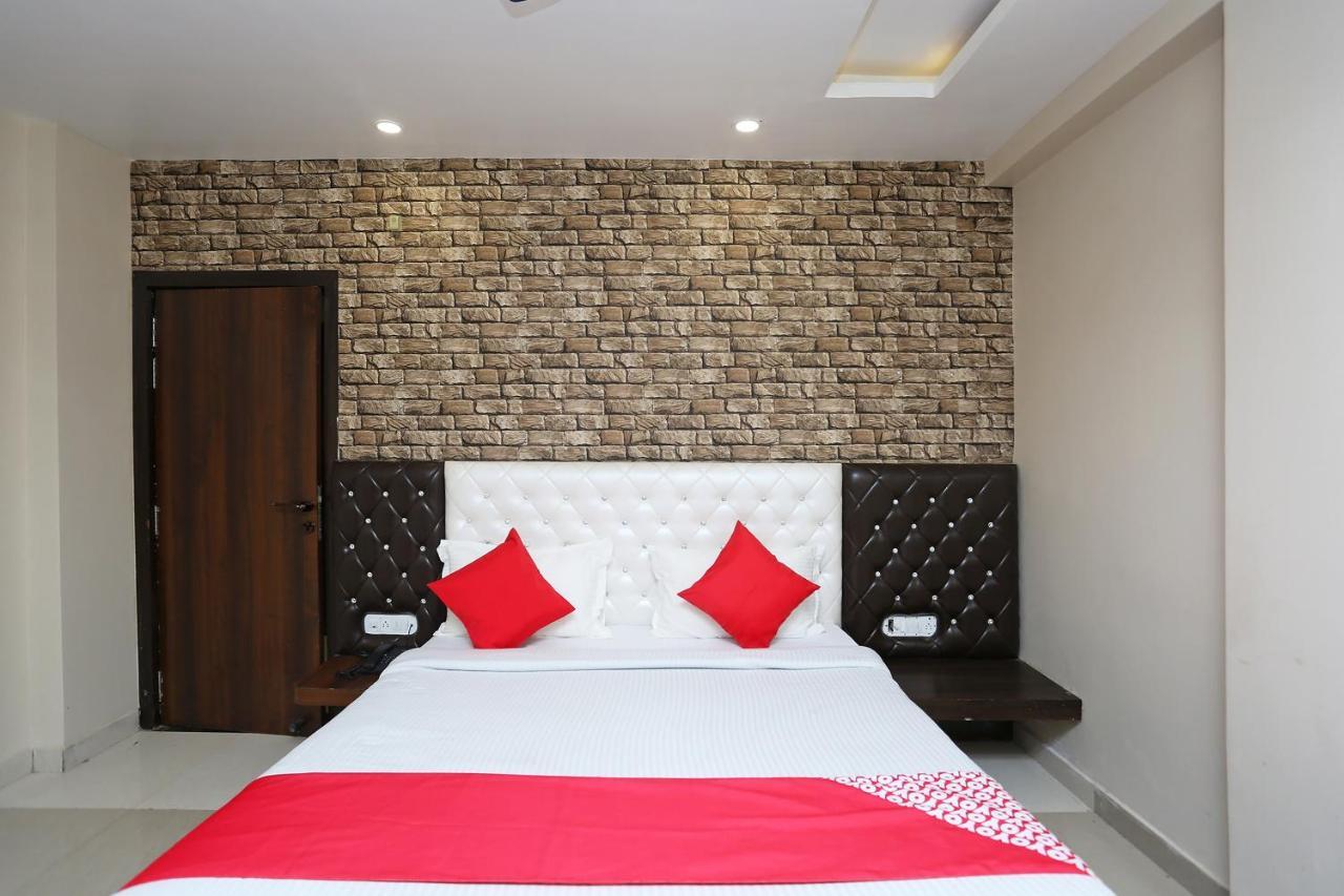 Hotel Oyo Flagship 43897 Redstone Gwalior Exterior foto